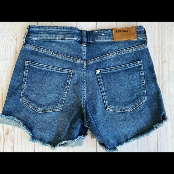 H&M relaxed denim shorts - Picture 3 of 4
